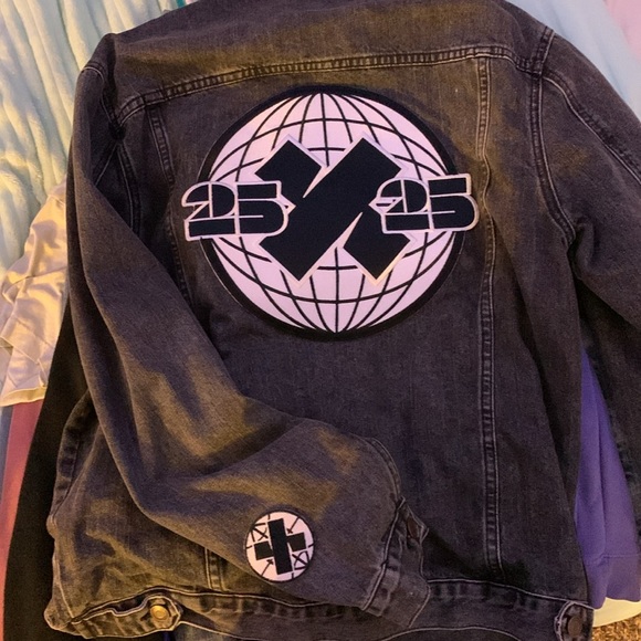 Sam and Colby “xplr” 25x25 Jean jacket black. Size L. Worn once. - Picture 2 of 2